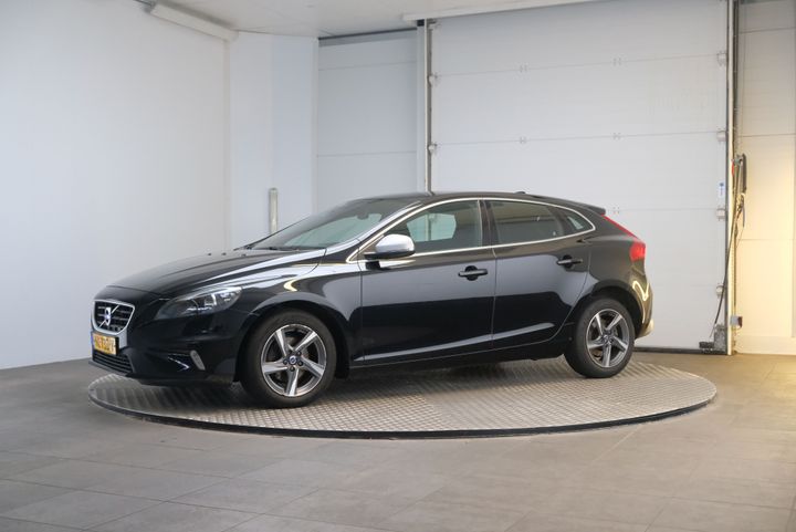 VOLVO V40 2015 yv1mv7431g2281183