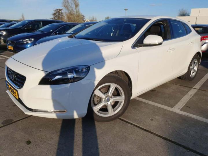 VOLVO V40 2015 yv1mv7431g2281238