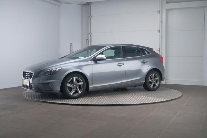 VOLVO V40 2015 yv1mv7431g2283169