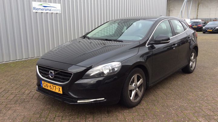 VOLVO V40 2015 yv1mv7431g2283346