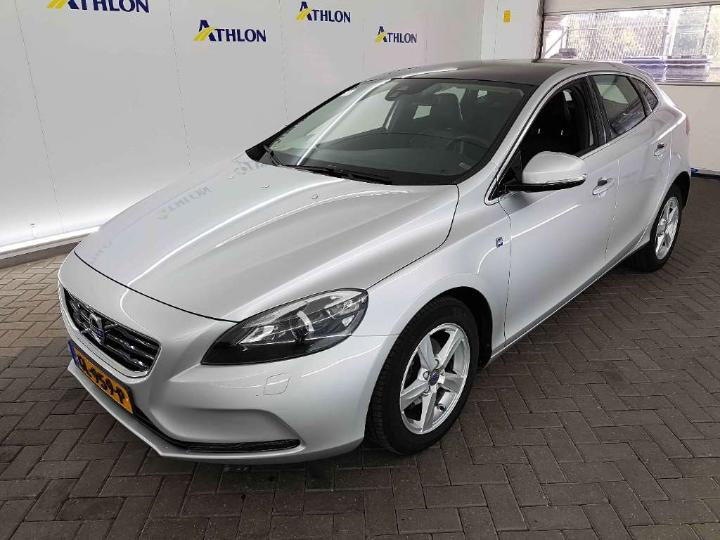 VOLVO V40 2015 yv1mv7431g2283438