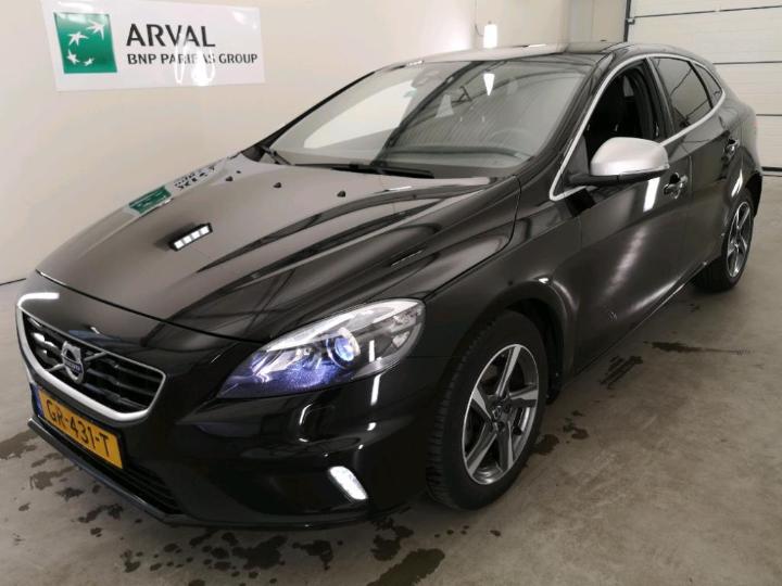 VOLVO V40 2015 yv1mv7431g2285357