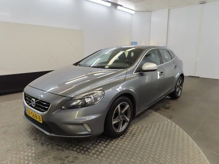 VOLVO V40 2015 yv1mv7431g2286061