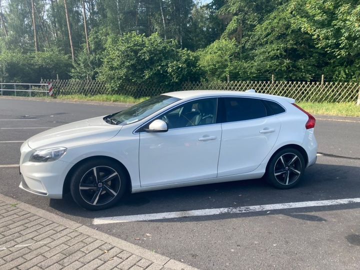 VOLVO V40 2015 yv1mv7431g2286424