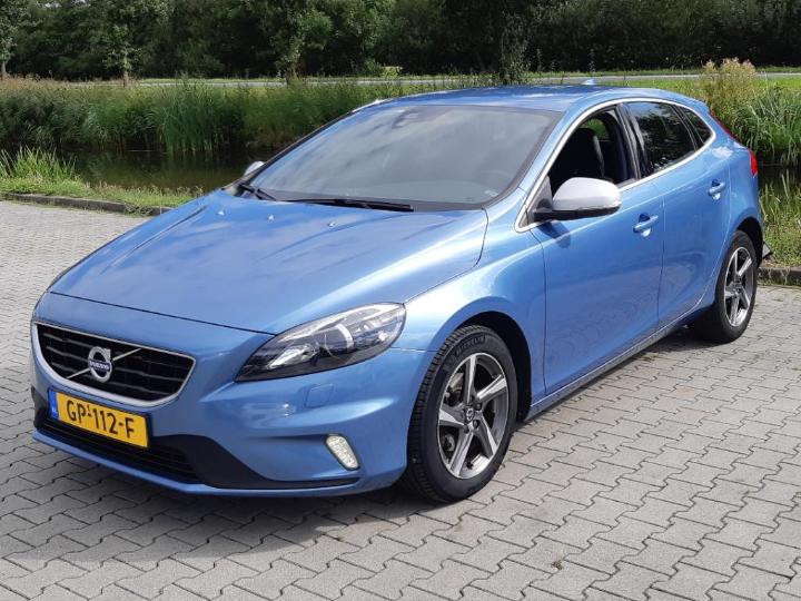 VOLVO V40 2015 yv1mv7431g2286685