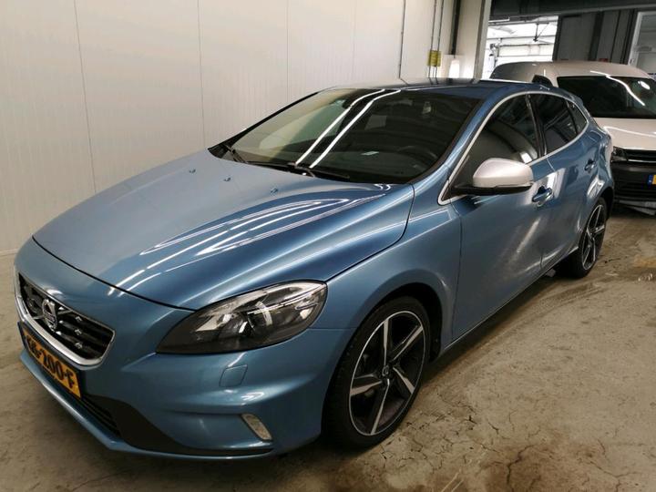 VOLVO V40 2015 yv1mv7431g2286729