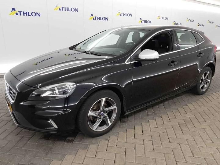 VOLVO V40 2015 yv1mv7431g2286885