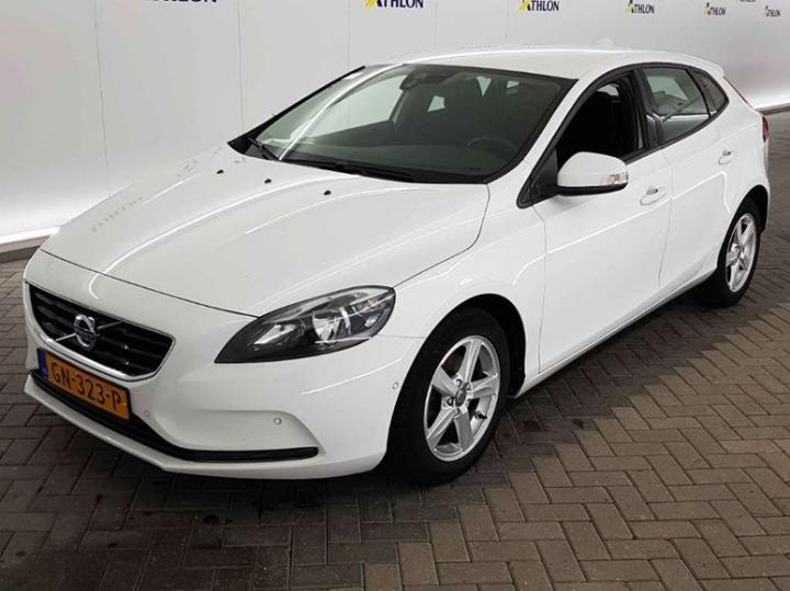 VOLVO V40 2015 yv1mv7431g2287215