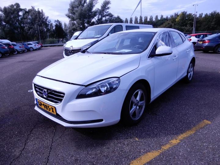 VOLVO V40 2015 yv1mv7431g2287350