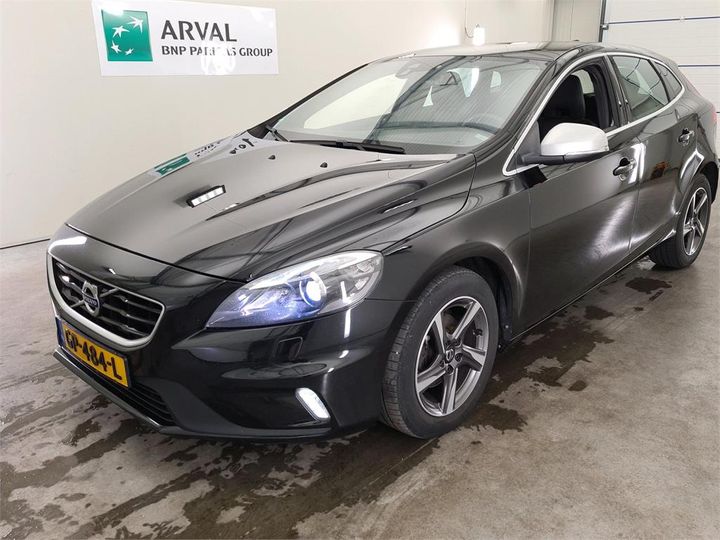 VOLVO V40 2015 yv1mv7431g2287367