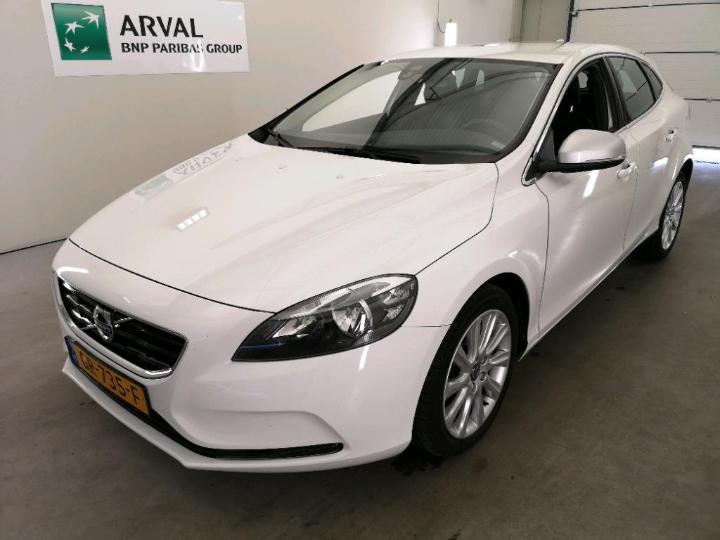 VOLVO V40 2015 yv1mv7431g2287403