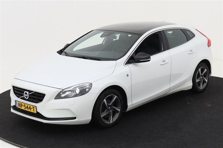 VOLVO V40 2015 yv1mv7431g2287444