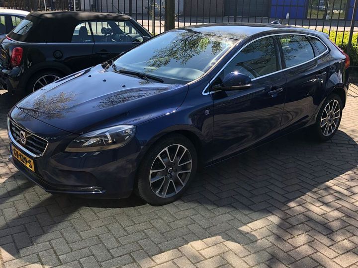 VOLVO V40 2015 yv1mv7431g2287458