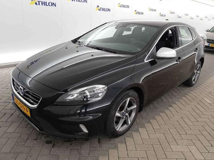 VOLVO V40 2015 yv1mv7431g2287893