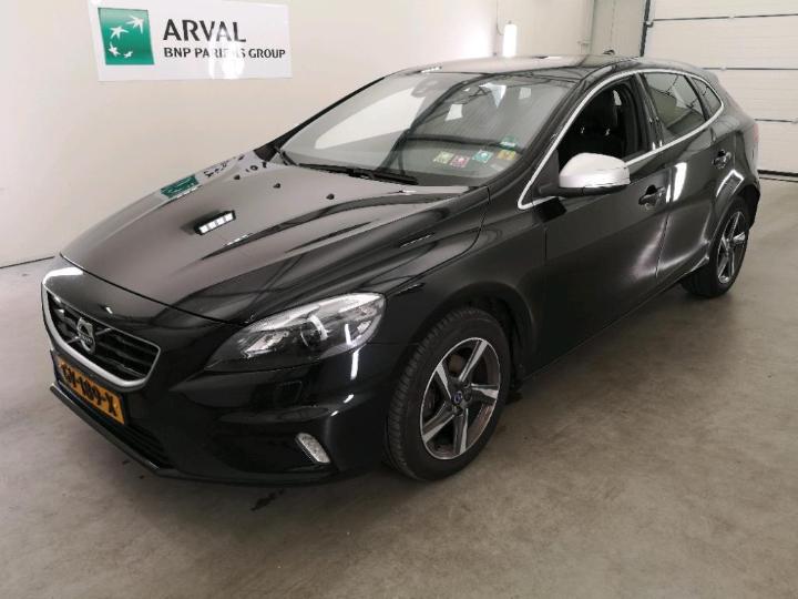 VOLVO V40 2015 yv1mv7431g2288043