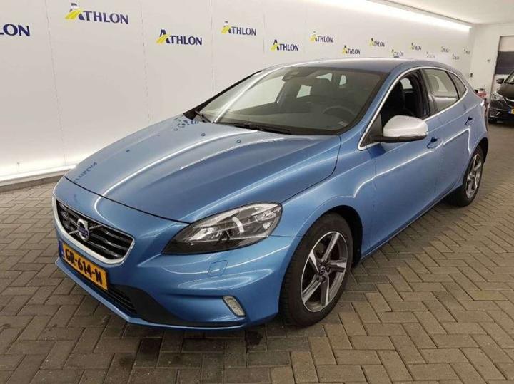 VOLVO V40 2015 yv1mv7431g2288461