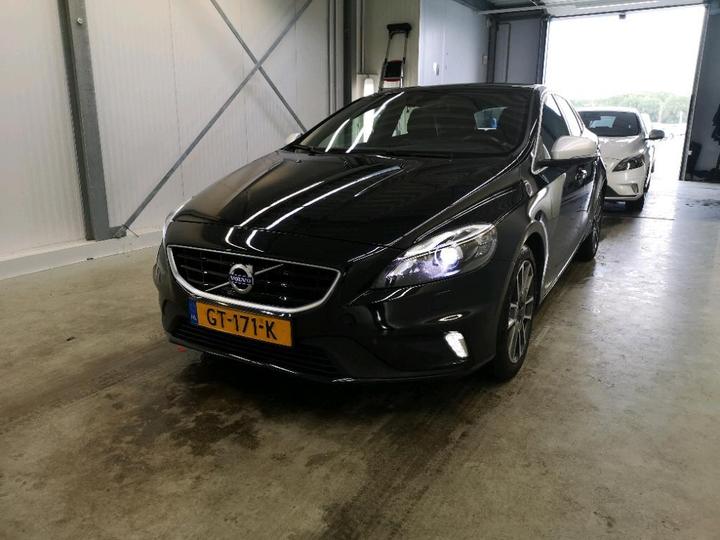 VOLVO V40 2015 yv1mv7431g2288493