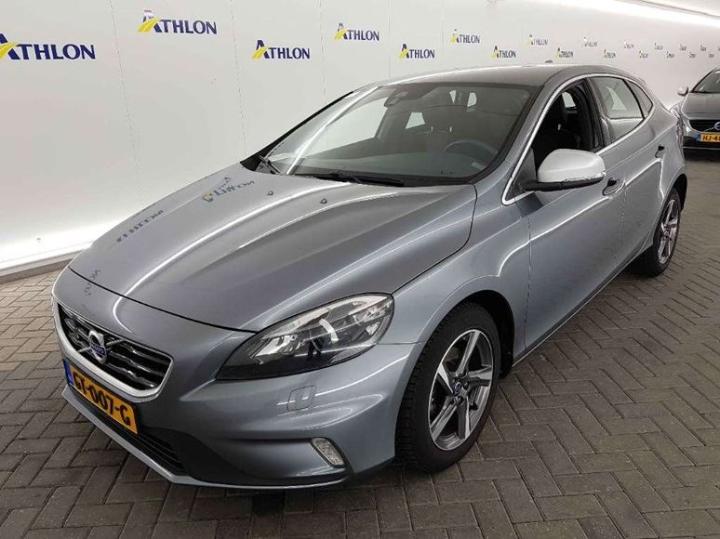 VOLVO V40 2015 yv1mv7431g2288708