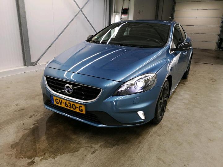 VOLVO V40 2015 yv1mv7431g2288835