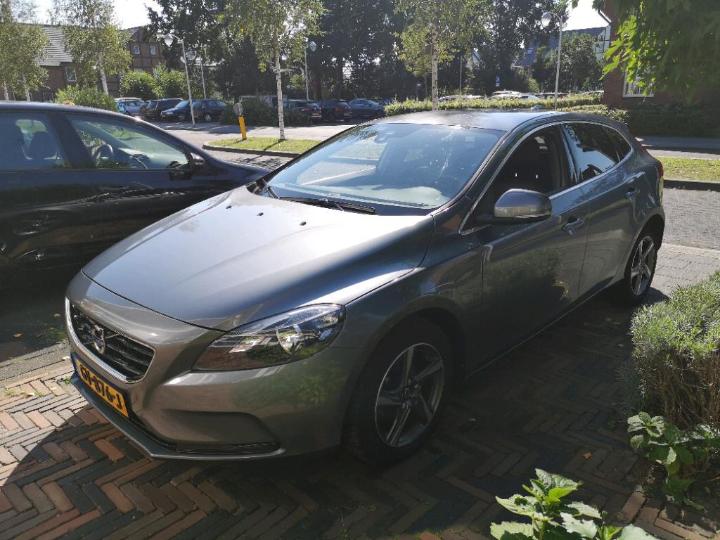 VOLVO V40 2015 yv1mv7431g2288981