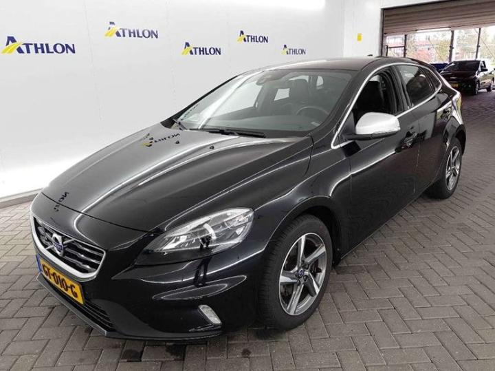 VOLVO V40 2015 yv1mv7431g2289573