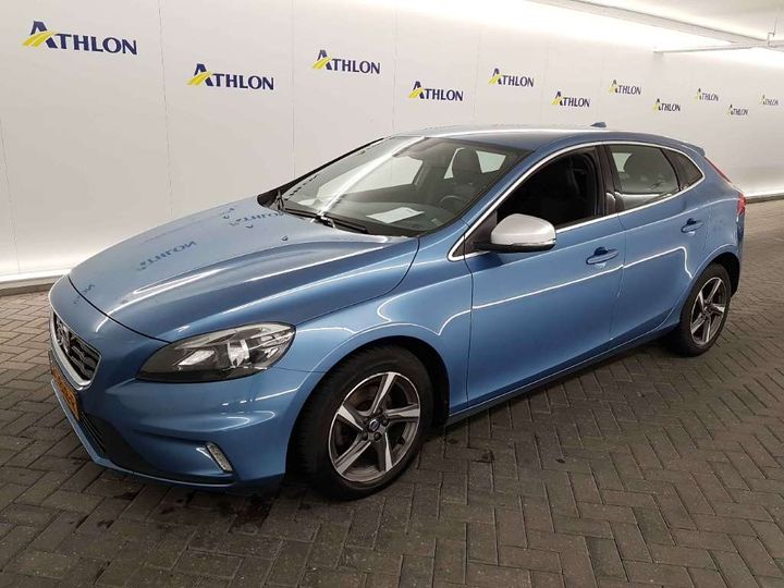 VOLVO V40 2015 yv1mv7431g2289856