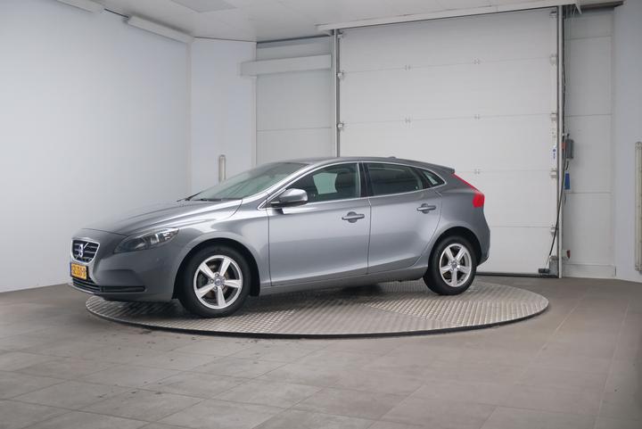 VOLVO V40 2015 yv1mv7431g2290286