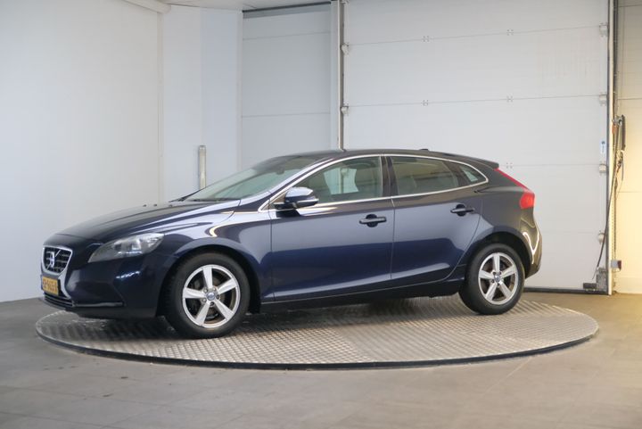 VOLVO V40 2015 yv1mv7431g2290385