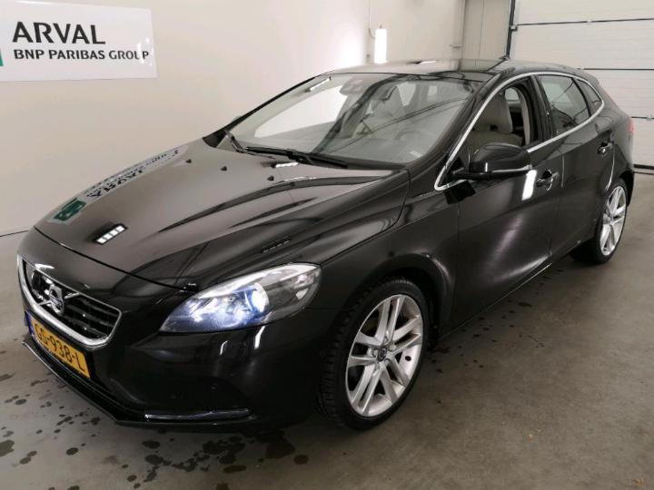 VOLVO V40 2015 yv1mv7431g2290425