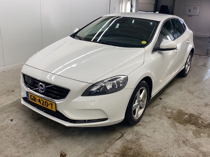 VOLVO V40 2015 yv1mv7431g2290549