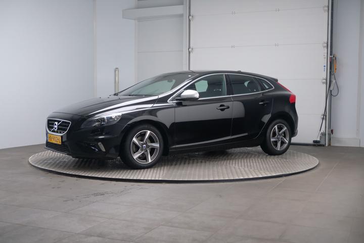 VOLVO V40 2015 yv1mv7431g2291024