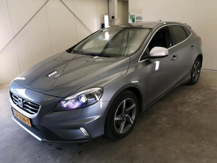 VOLVO V40 2015 yv1mv7431g2291262