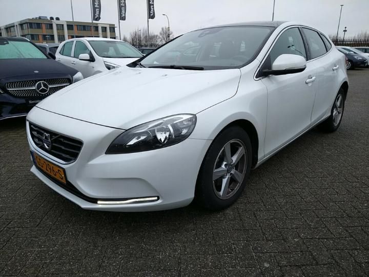 VOLVO V40 2015 yv1mv7431g2291295