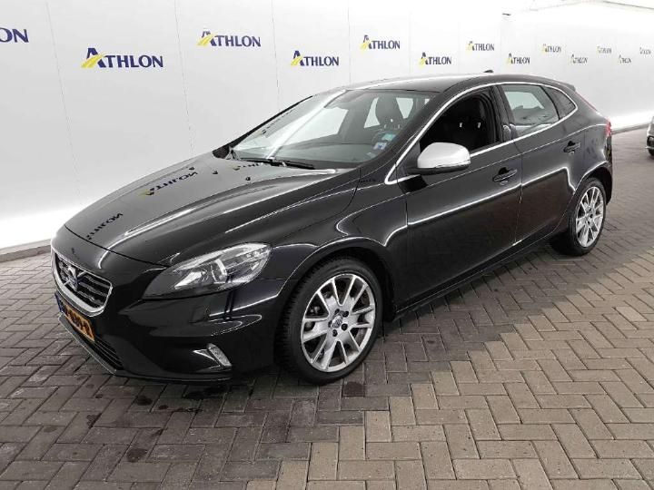 VOLVO V40 2015 yv1mv7431g2291800