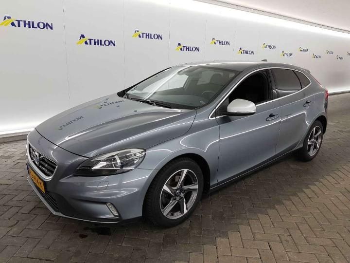 VOLVO V40 2015 yv1mv7431g2291868