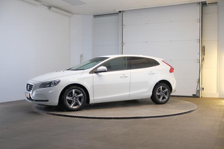 VOLVO V40 2015 yv1mv7431g2291964