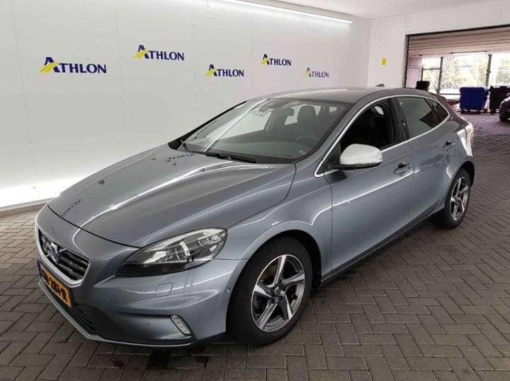 VOLVO V40 2015 yv1mv7431g2291985