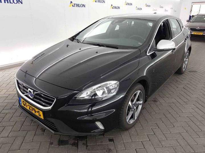 VOLVO V40 2015 yv1mv7431g2292086