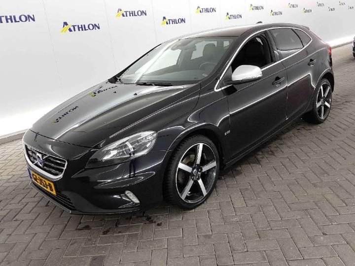 VOLVO V40 2015 yv1mv7431g2292594