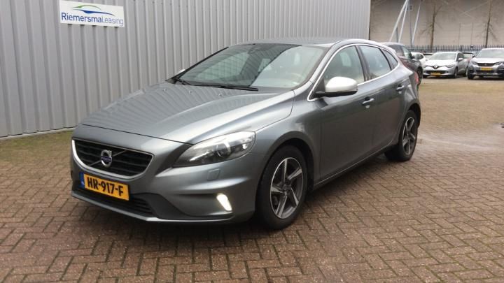 VOLVO V40 2015 yv1mv7431g2292677