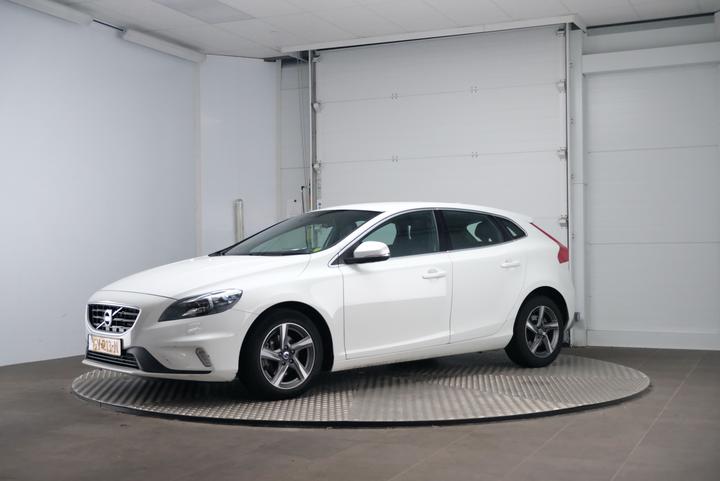 VOLVO V40 2015 yv1mv7431g2292706