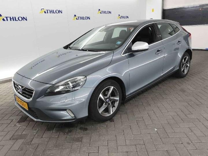 VOLVO V40 2015 yv1mv7431g2292751