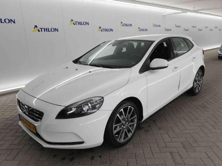 VOLVO V40 2015 yv1mv7431g2292892