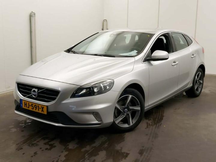 VOLVO V40 2015 yv1mv7431g2293956