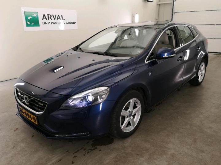 VOLVO V40 2015 yv1mv7431g2294102