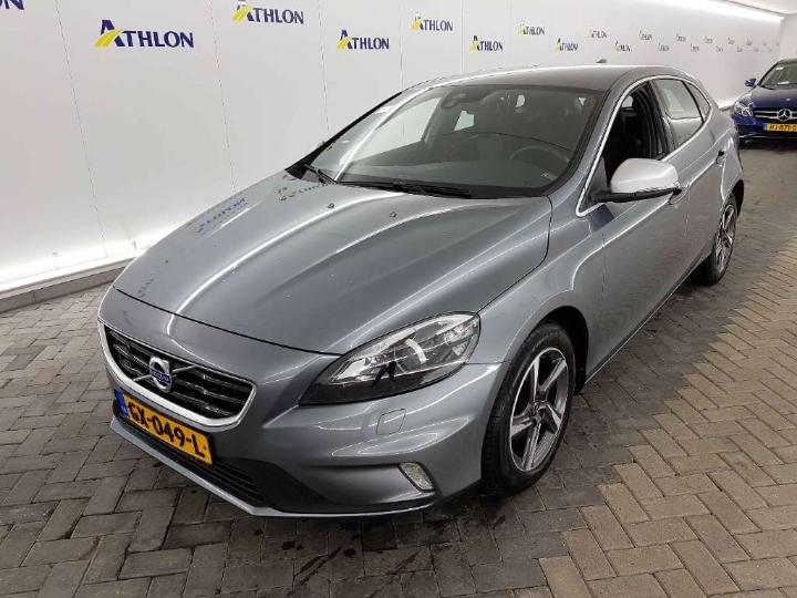 VOLVO V40 2015 yv1mv7431g2294412