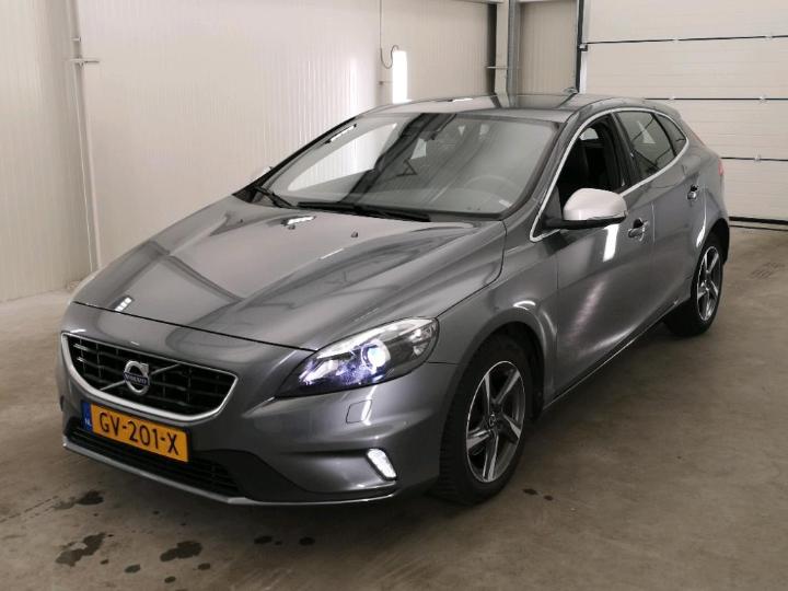 VOLVO V40 2015 yv1mv7431g2294770