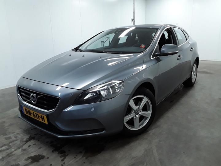 VOLVO V40 2015 yv1mv7431g2294878