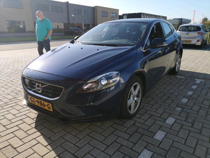 VOLVO V40 2015 yv1mv7431g2295408