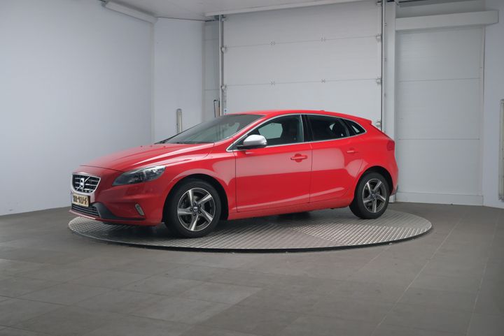 VOLVO V40 2015 yv1mv7431g2295443